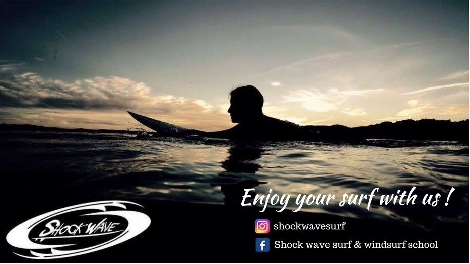 Shock Wave Surf & Windsurf School-El Cotillo必去景点