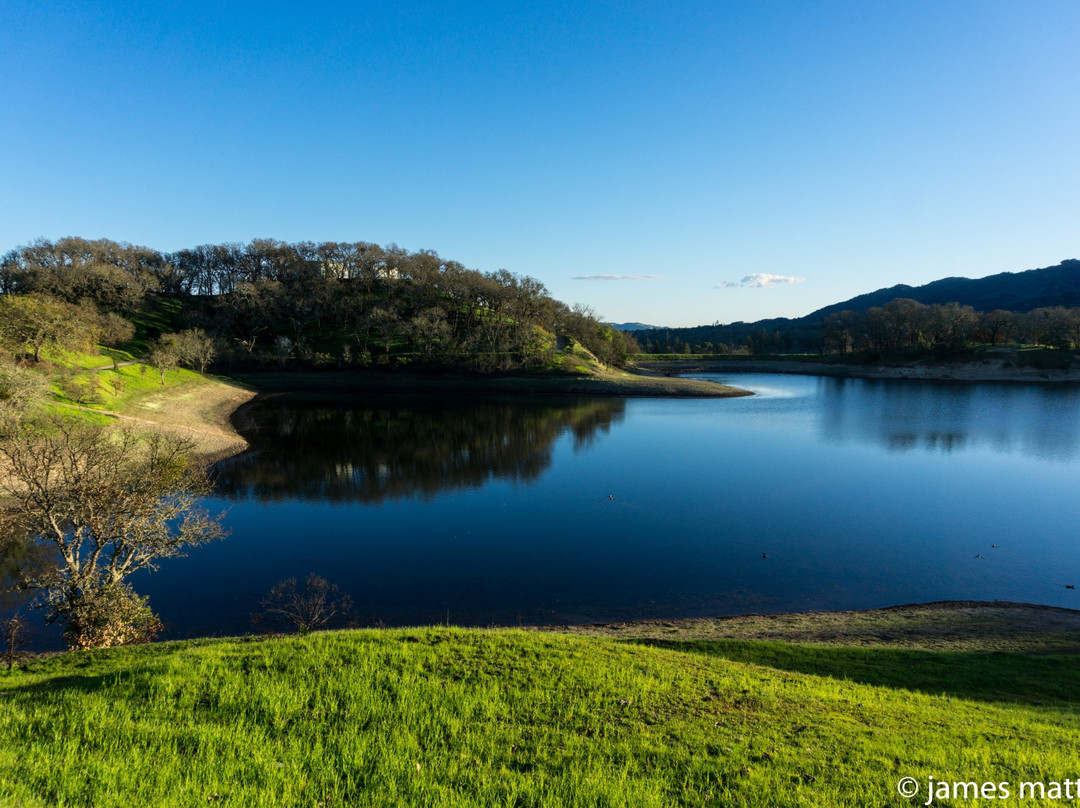 Suttonfield Lake景点图片
