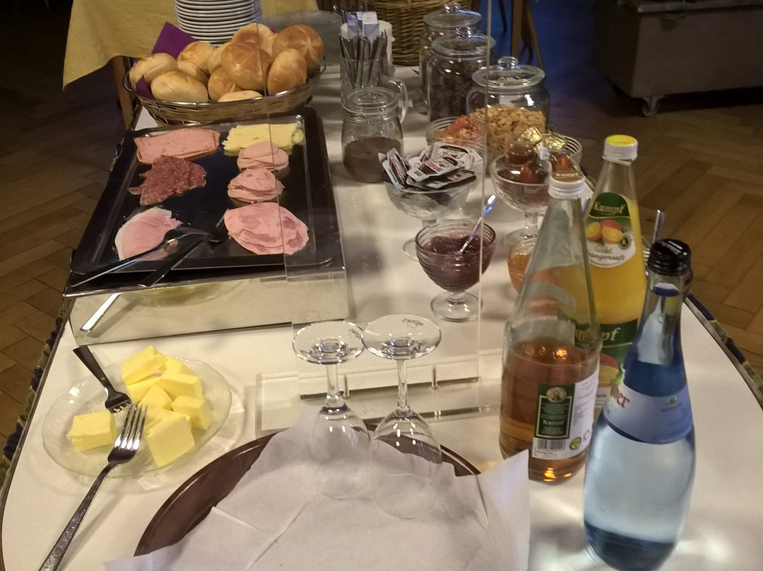 Hotel-Restaurant Zum Goldenen Hahnen主图