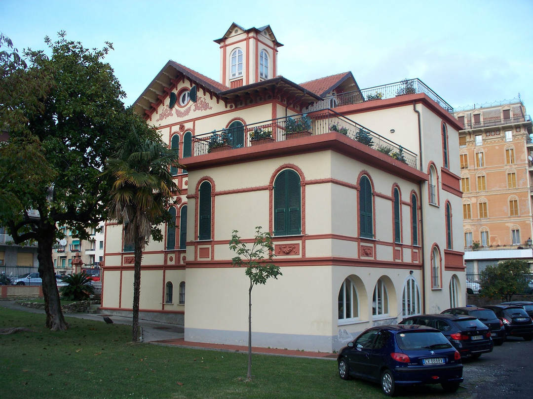 San Michele di Pagana旅游景点-Villa Queirolo