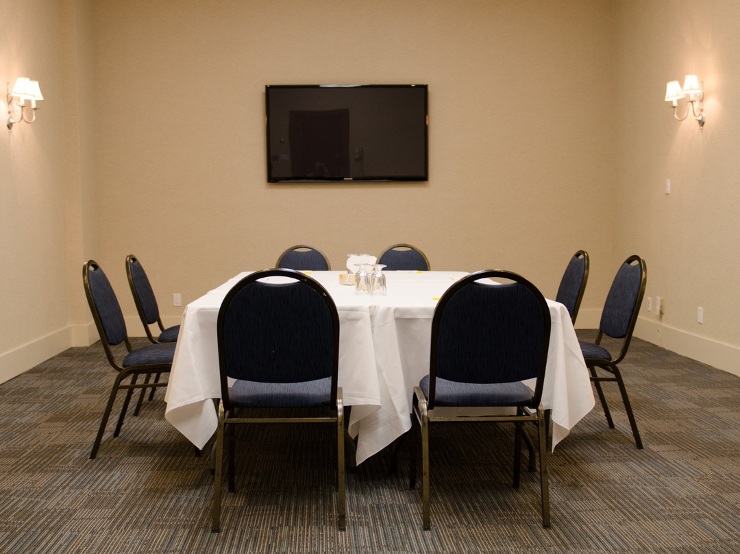 The Senator Hotel主图