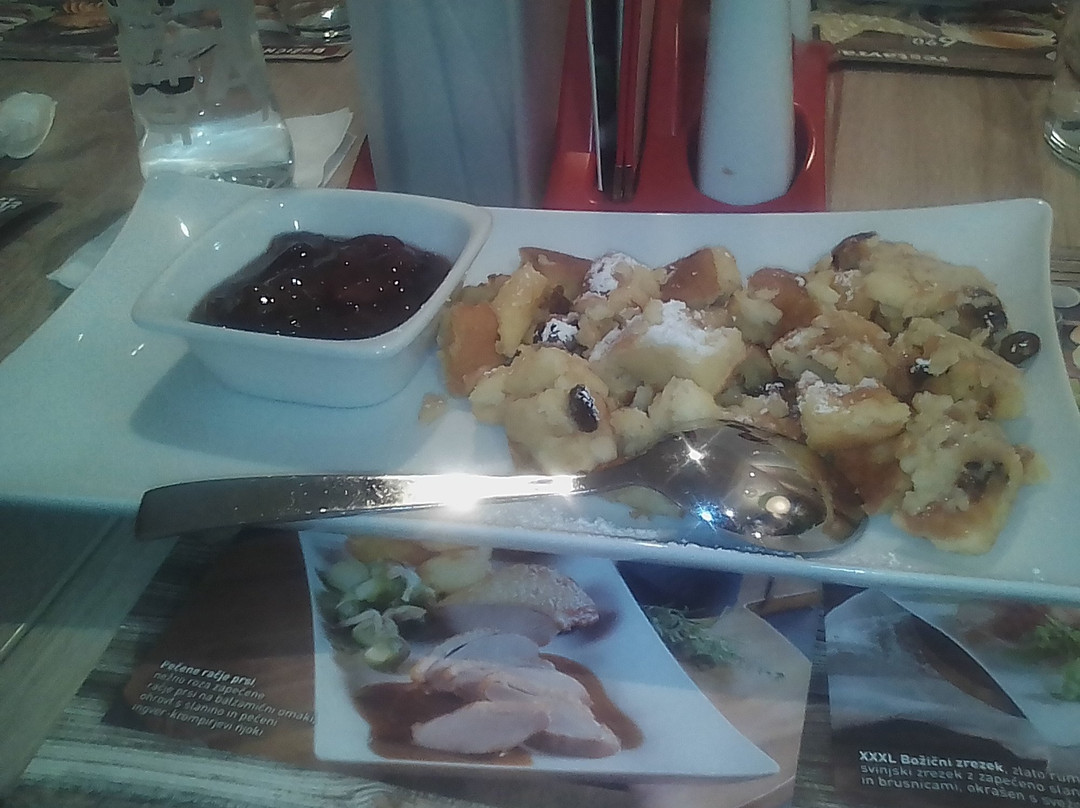 Dobrova餐馆和美食-Restavracija XXXL