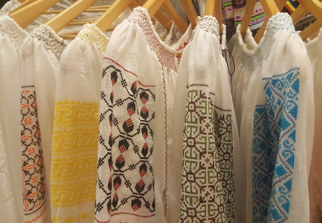 Romanian Folk Art Fashion景点图片