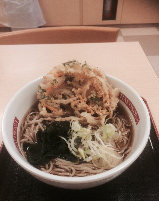 名代 箱根そば 秦野店