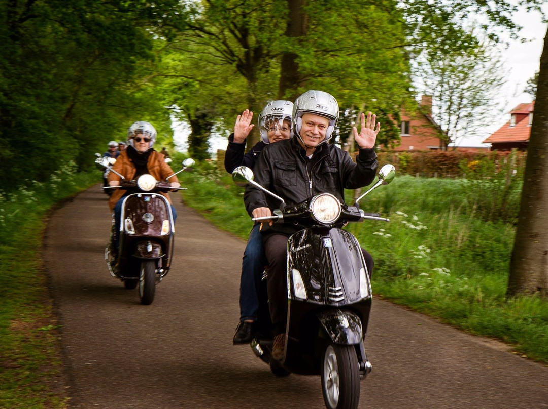 Vespa Rental Kempen-腾尔浩特必去景点