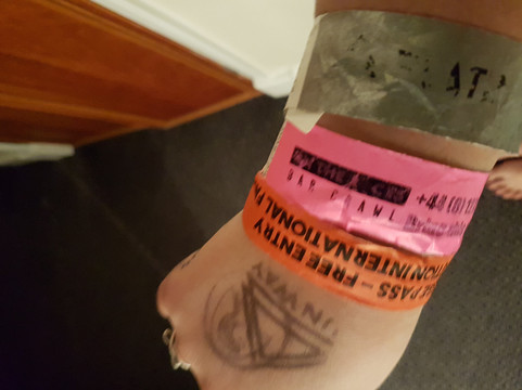 On The Rocks Bar Crawl-布莱顿必去景点