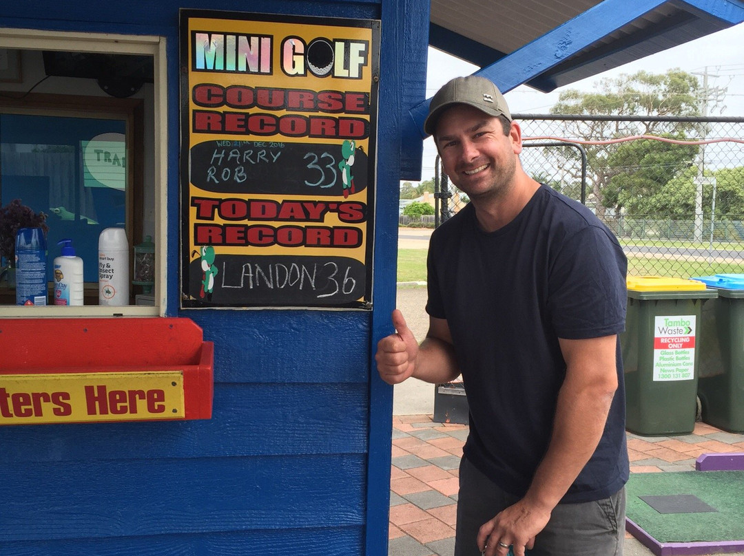 Lakes Entrance Mini Golf and Trampolines-莱克斯恩特伦斯必去景点