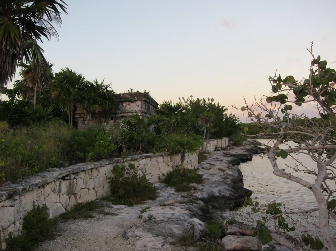 Adoratorio, Ruinas Chac-hal-al景点图片