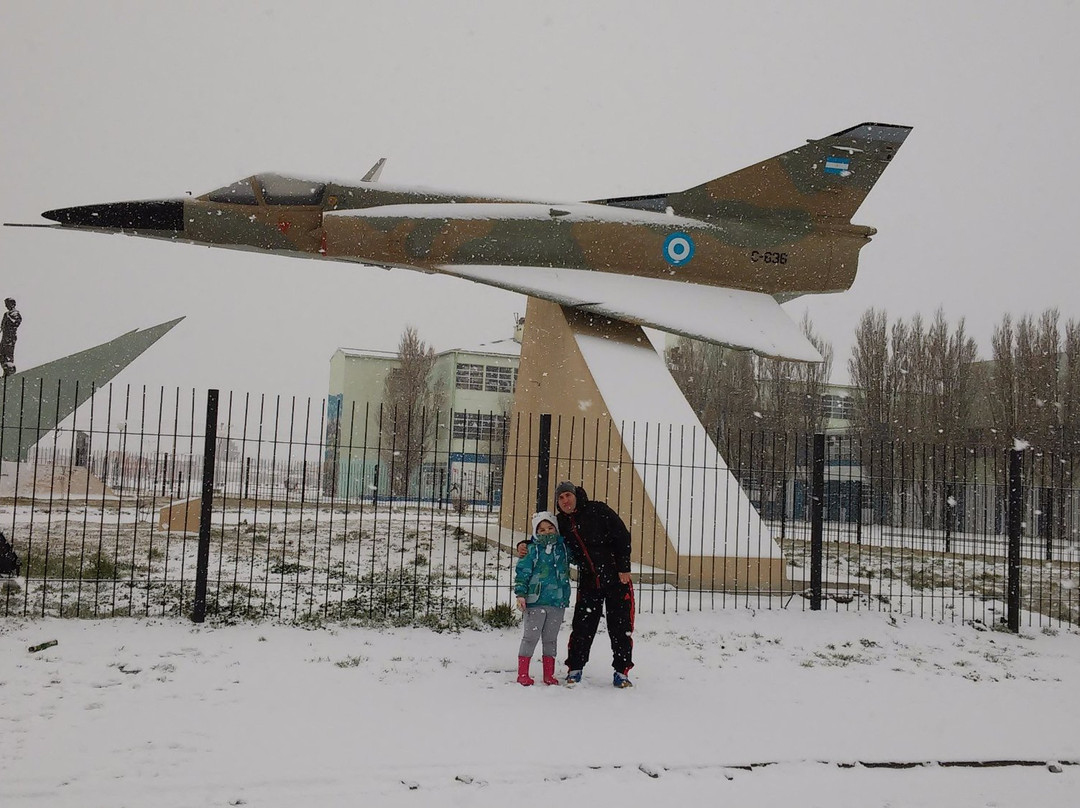 Monumento al Piloto de la Fuerza Aerea-Rio Gallegos必去景点