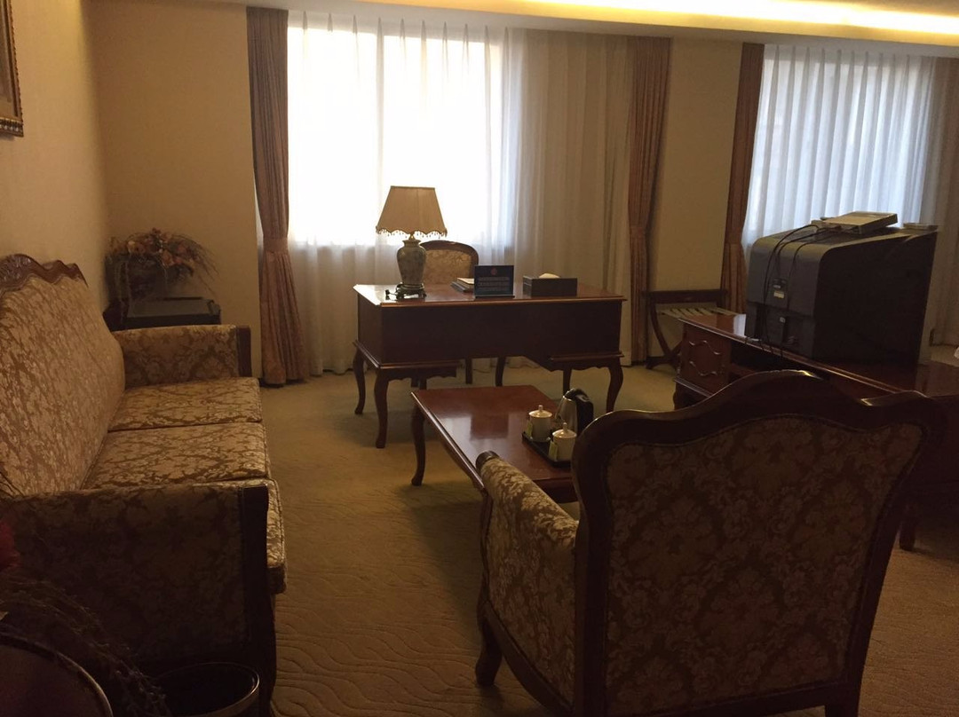 鼎春德酒店主图