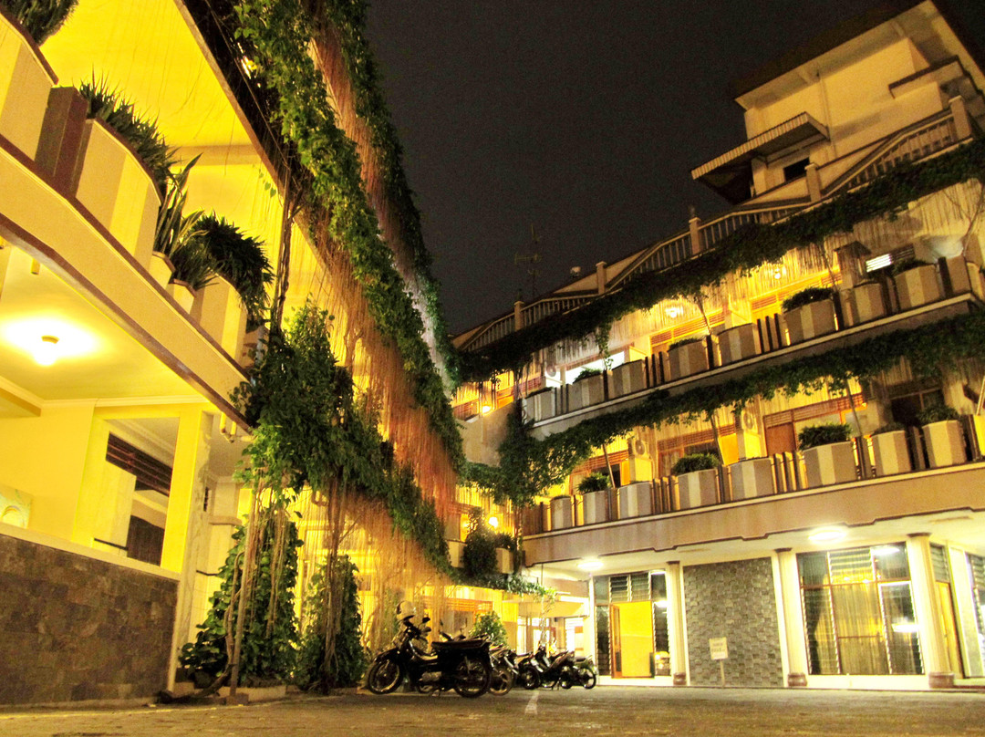 Hotel Lestari near Lippo Plaza Mall Jember主图