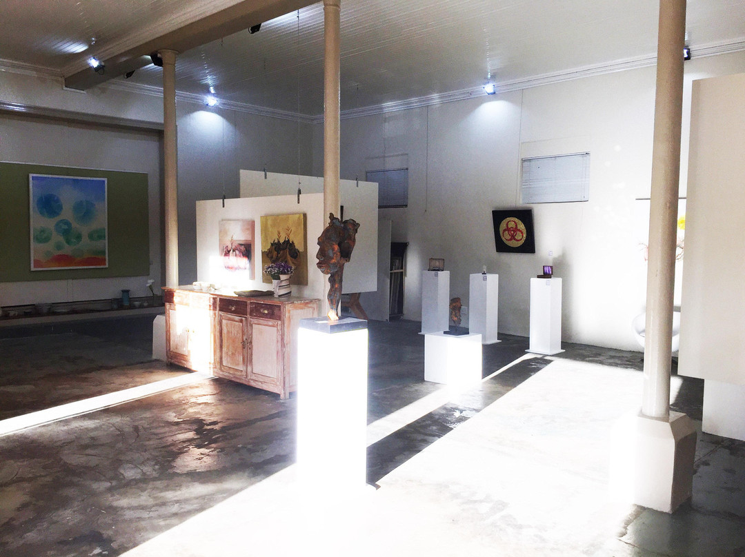 ArtKaroo Art Gallery-奥兹洪必去景点