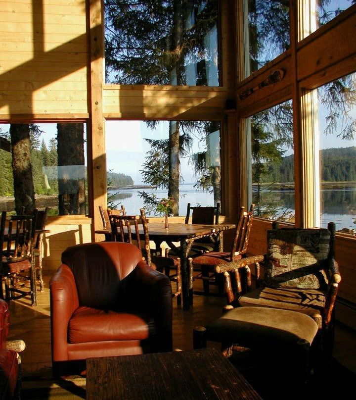 Favorite Bay Lodge