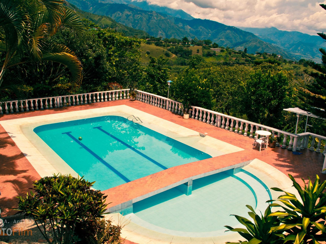 Hostal La Finca - Culturas Unidas