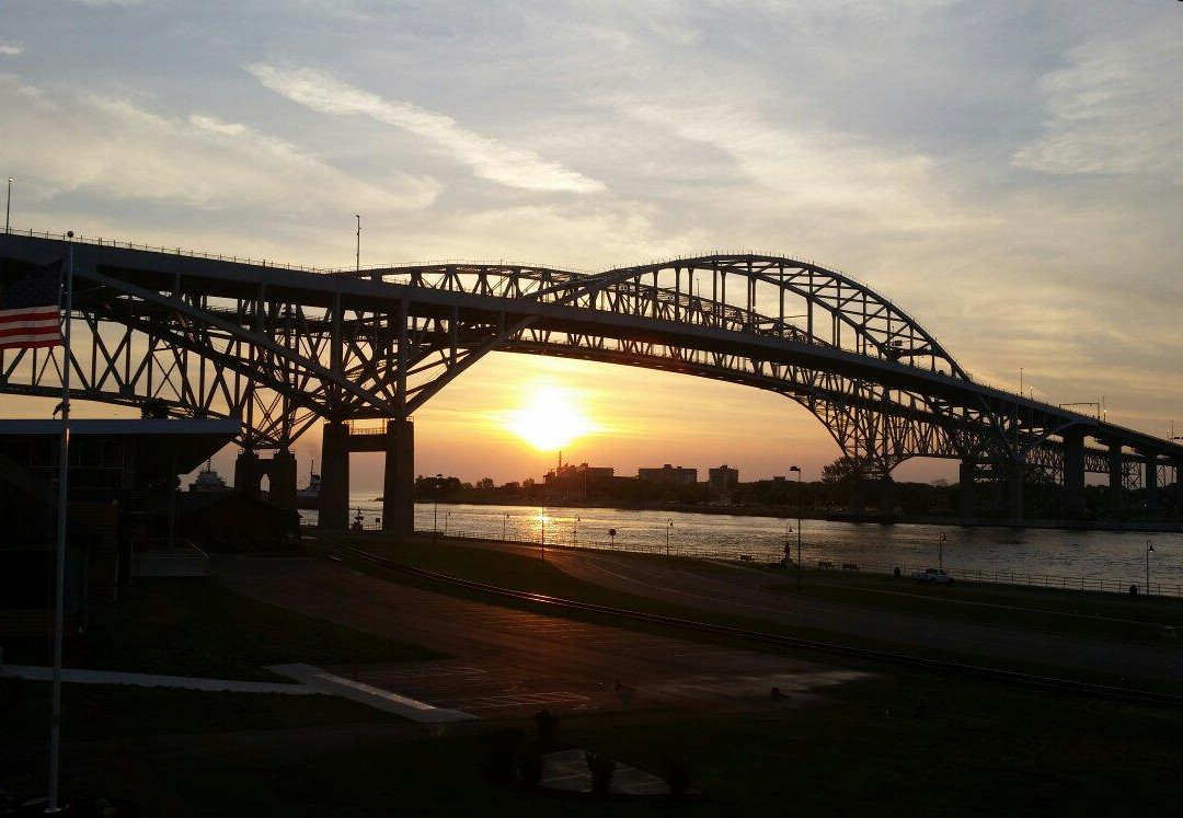 Blue Water Bridge-休伦港必去景点