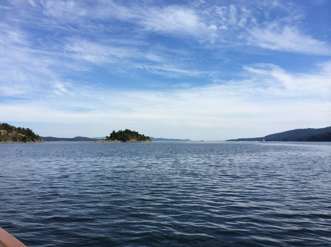 L'Orenda Sailing Tours景点图片