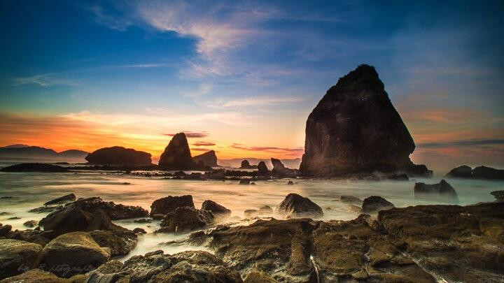 Tanjung Papuma景点图片