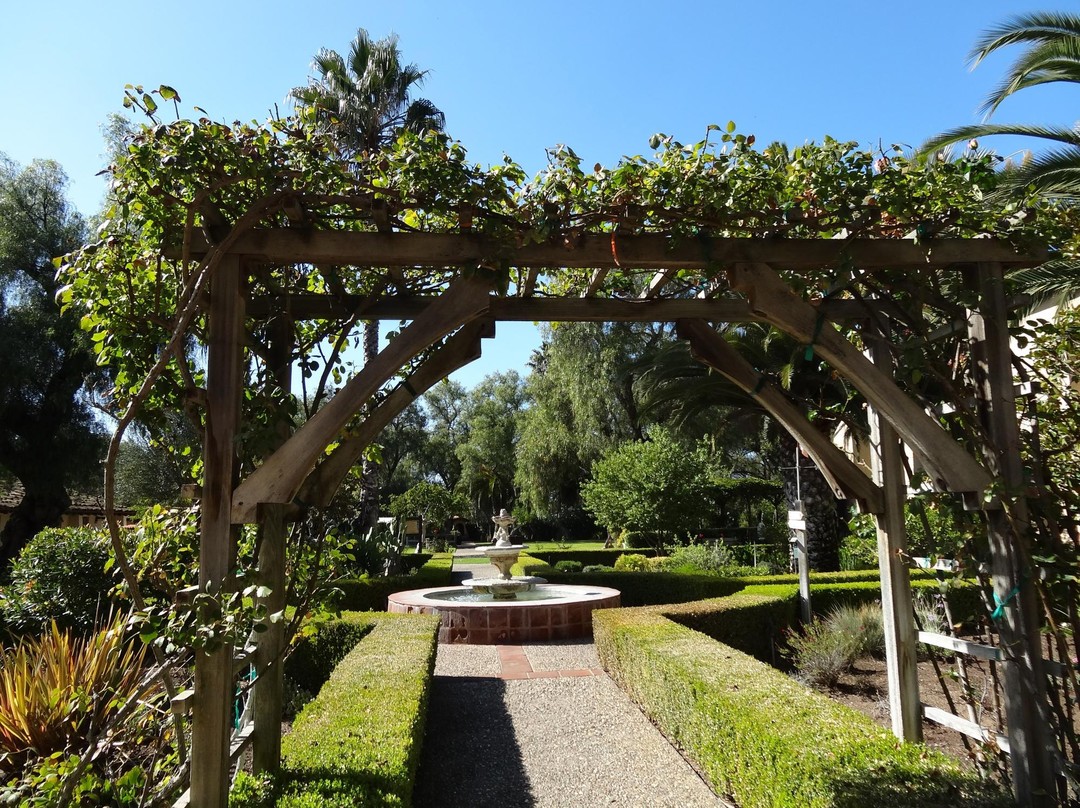 聖塔伊涅茲修道院-索尔万必去景点