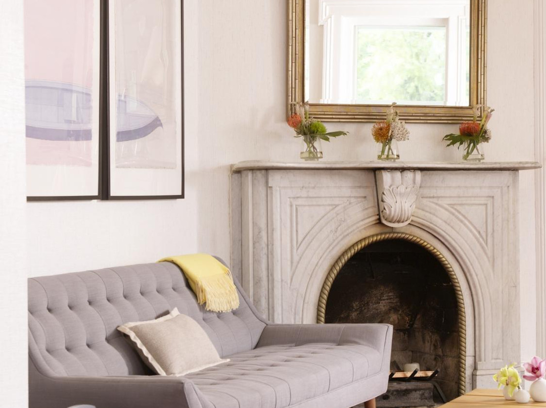 No. 9 Restaurant & Inn主图