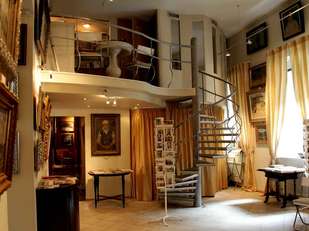 Saint Petersburg Artist Museum Exhibition Center景点图片