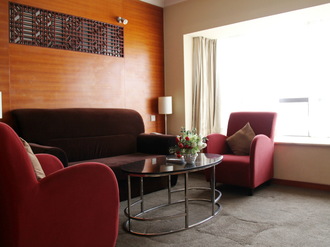 颐和宫大酒店（西安小寨吉祥村地铁站店）主图