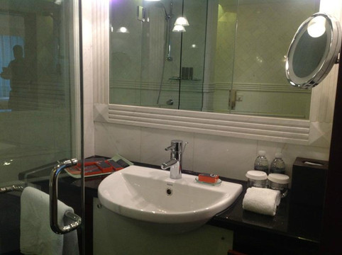 上海中港汇雅高铂尔曼大酒店主图