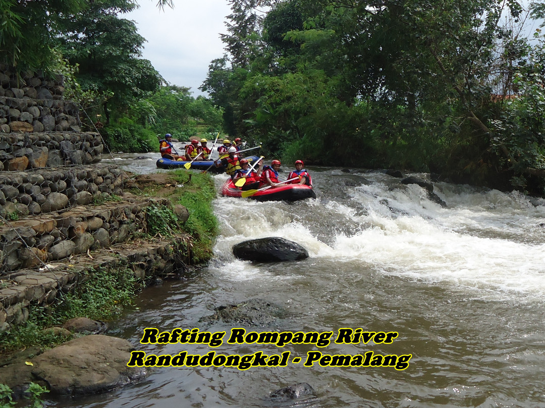 Pemalang Rafting (Rafting Rompang River)景点图片