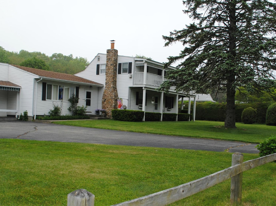 莱迪亚德酒店住宿-Almost in Mystic/Mare's Inn