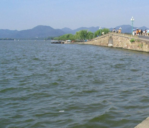 断桥残雪-杭州市必去景点