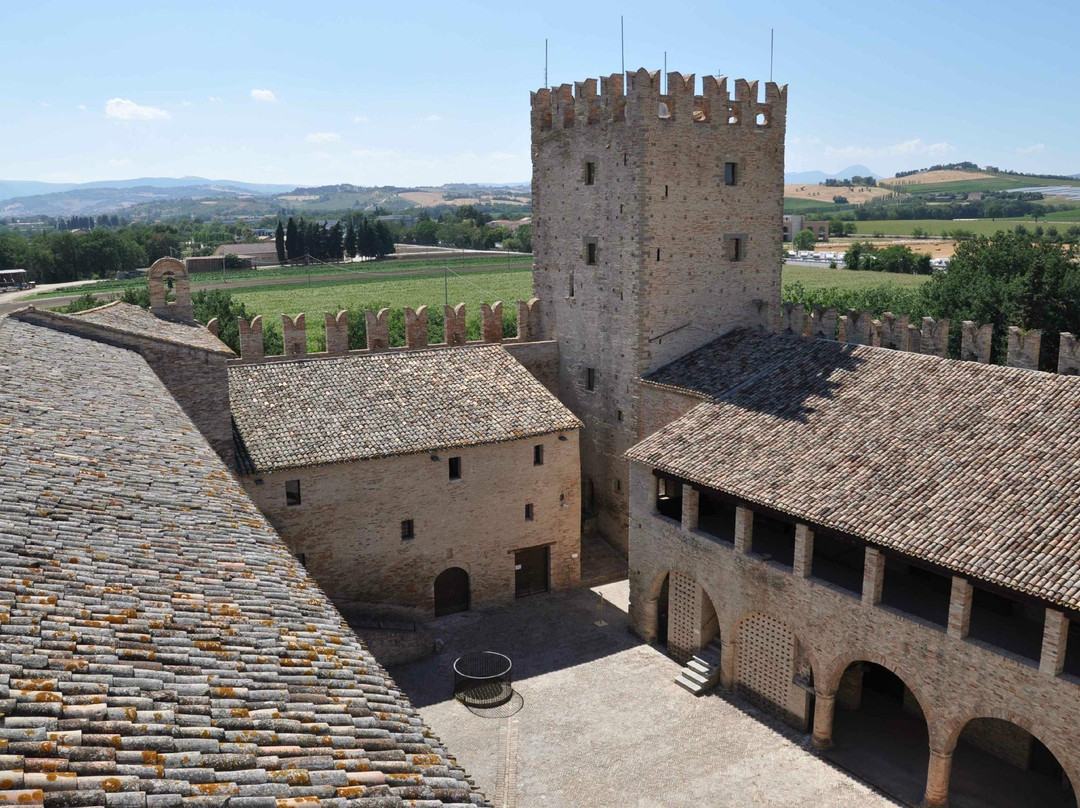 Castello della Rancia-Tolentino必去景点