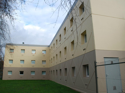 沙勒罗瓦典雅生态酒店