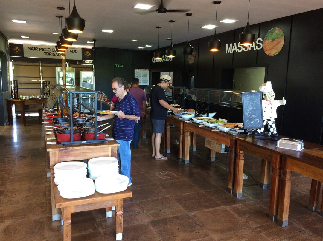 Porto das Flores餐馆和美食-Auto Posto Trevao