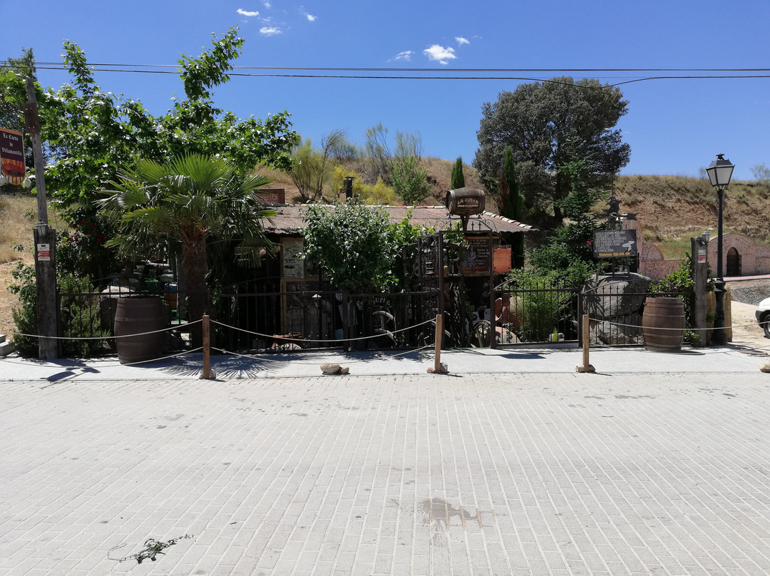 Villanueva de Perales餐馆和美食-La Cueva de Villamantilla