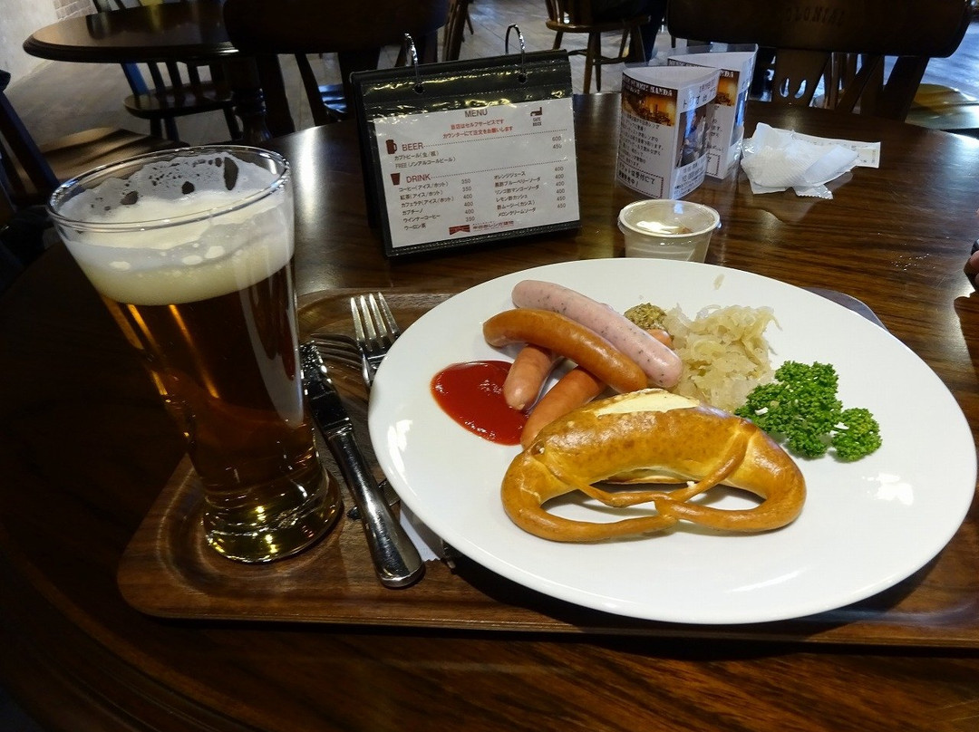 カフェ・ブリック