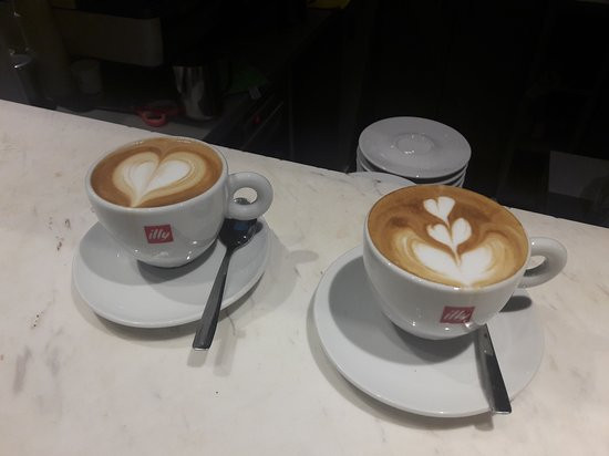 Espressamente Illy Arese