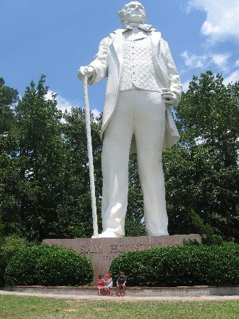 Sam Houston Statue-Huntsville必去景点