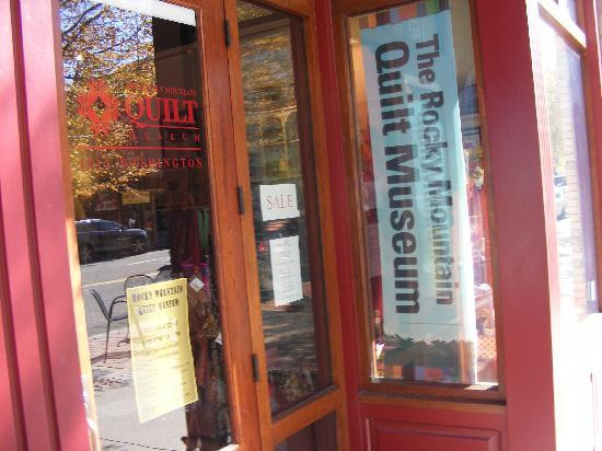 Rocky Mountain Quilt Museum-戈尔登必去景点