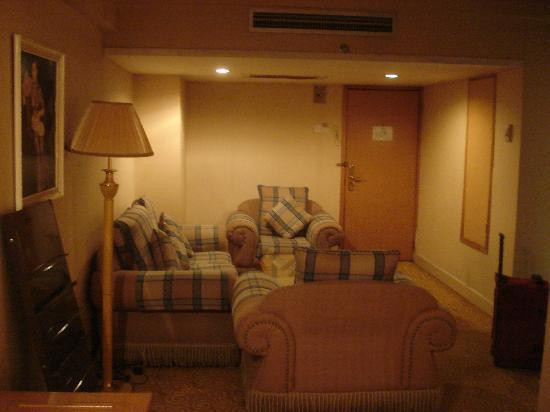 华海大酒店主图