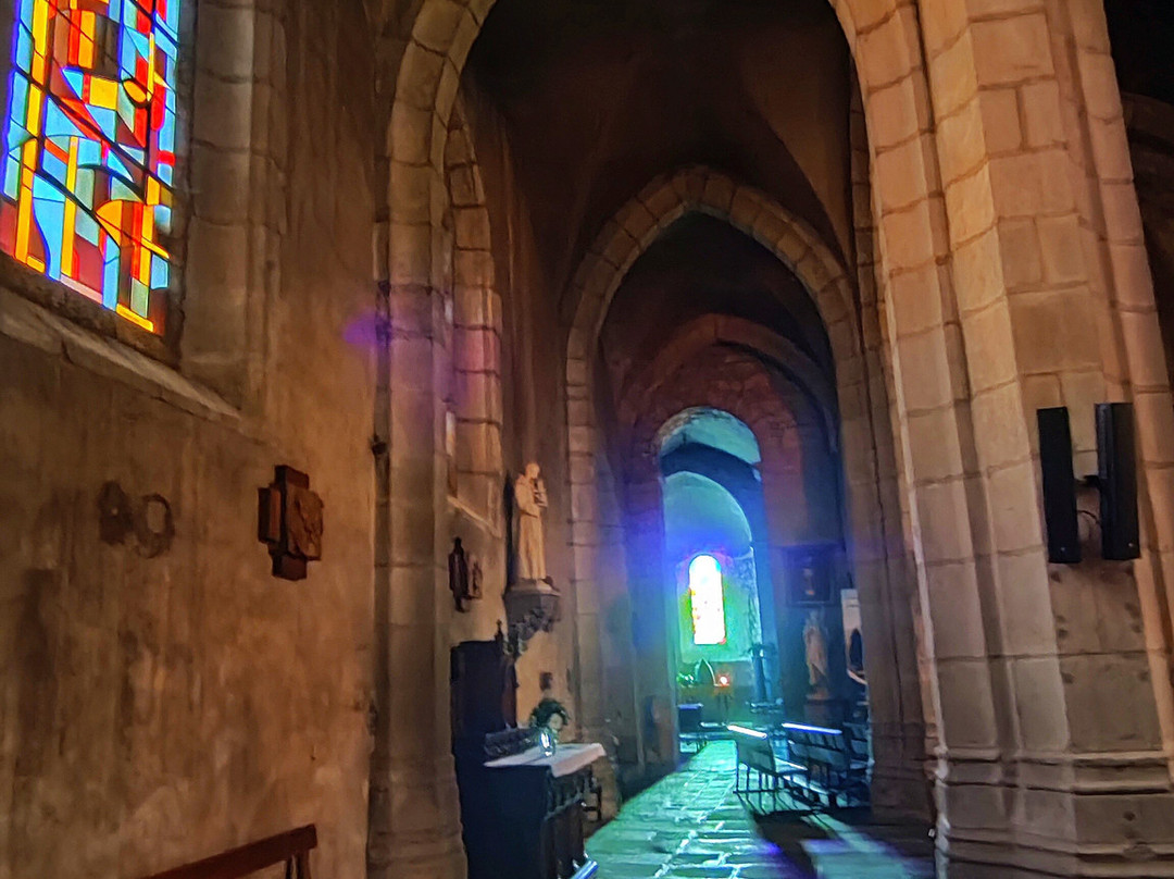 Eglise Saint-Germain-Bort-les-Orgues必去景点