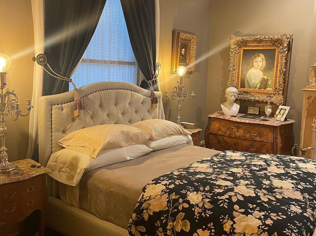 South Broadway Manor主图