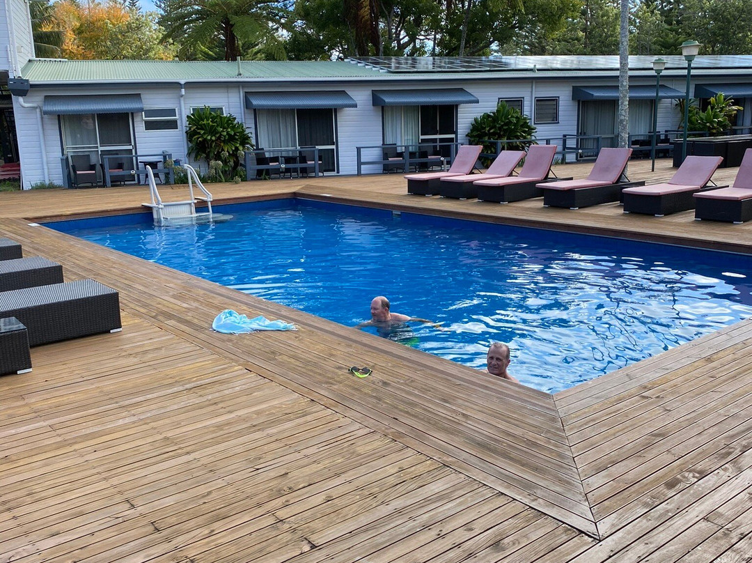 Paradise Hotel And Resort主图