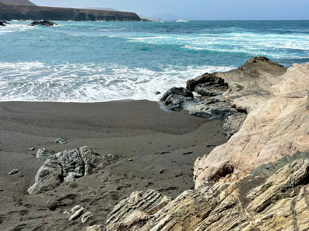 Playa De Ajuy景点图片