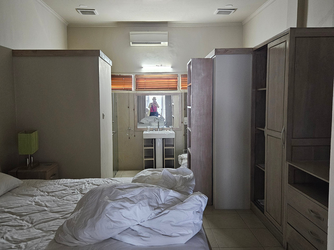 罗维纳酒店主图