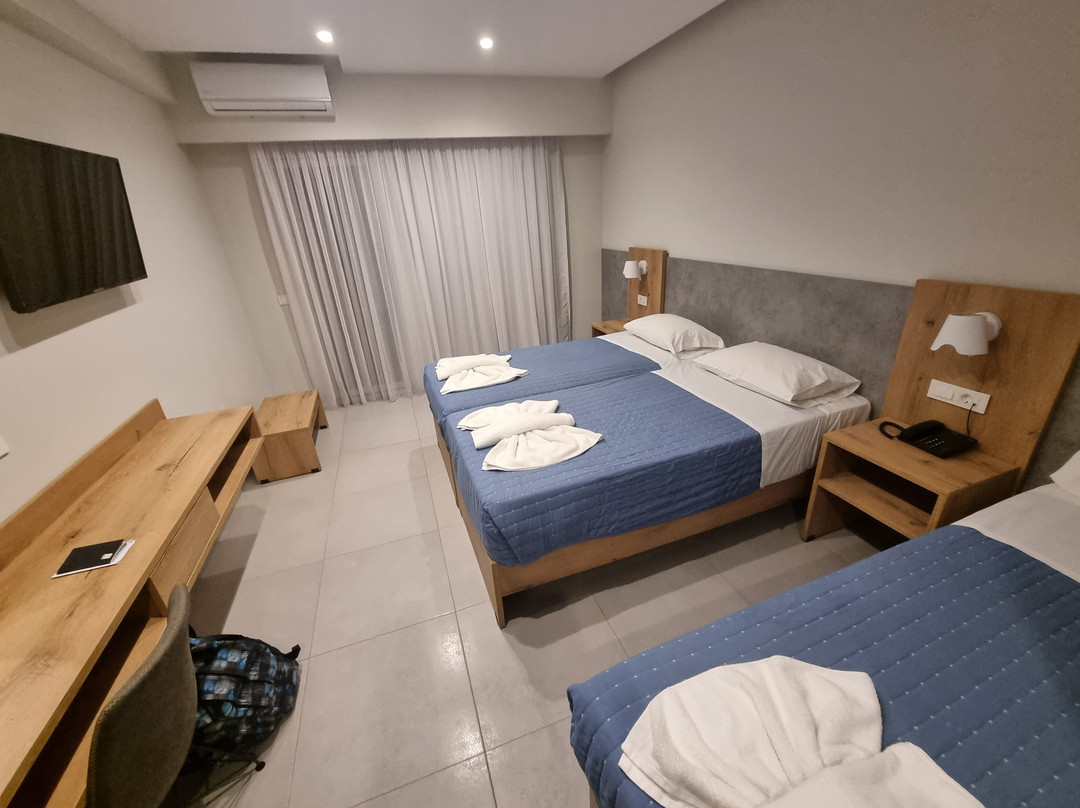 Pristine Hotel主图