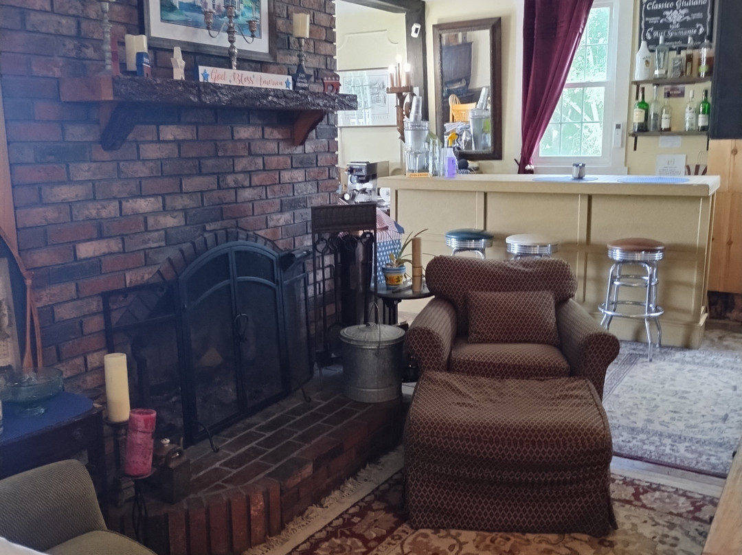 The Pressey House主图