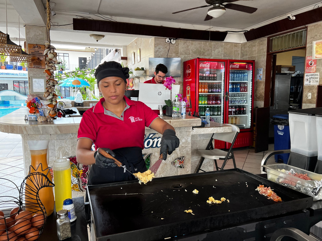 Hotel Las Brisas主图