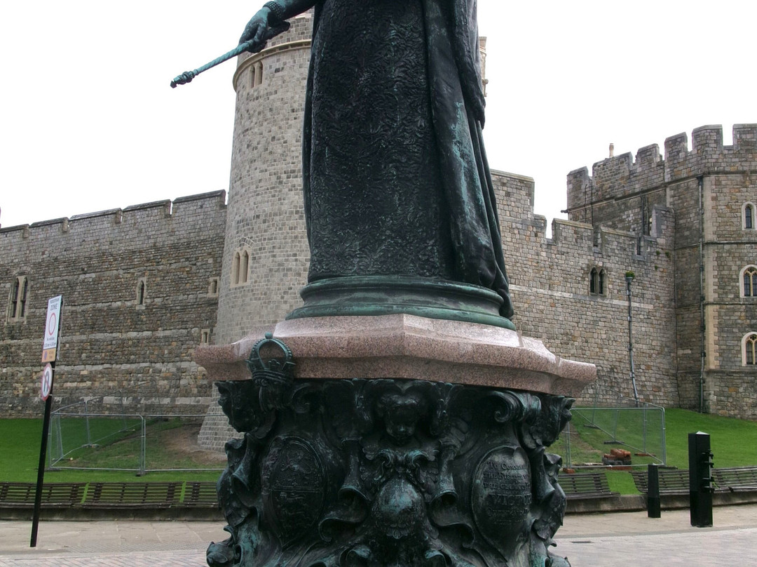 Queen Victoria Statue景点图片