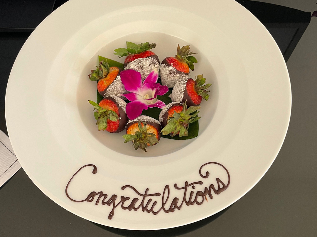 毛娜拉尼湾酒店主图