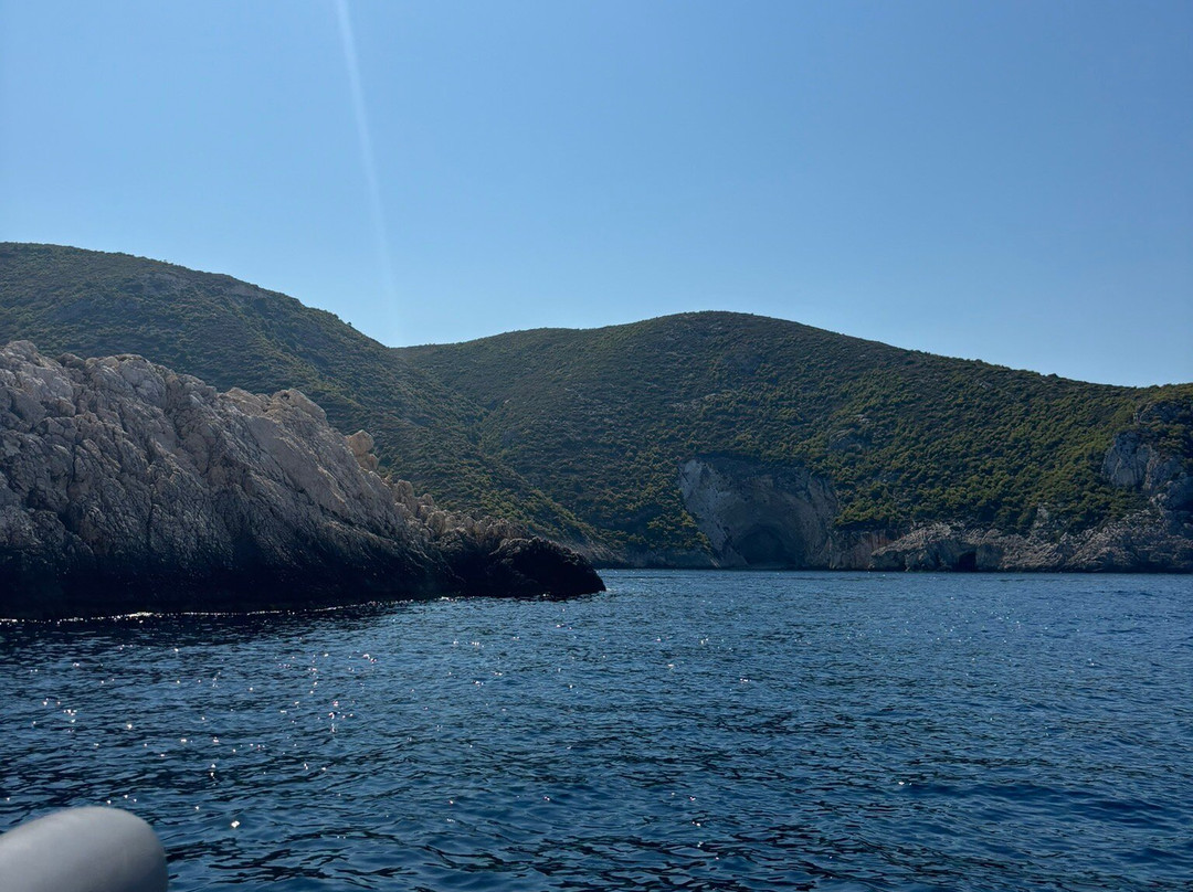Porto Vromi Beach景点图片