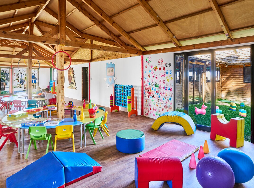 文奇诺扎海滩酒店主图